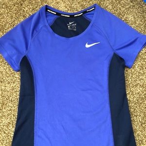 Girls Nike dry fit top